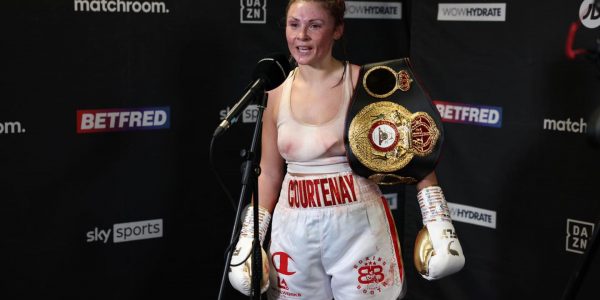 Shannon Courtenay es la nueva campeona gallo WBA