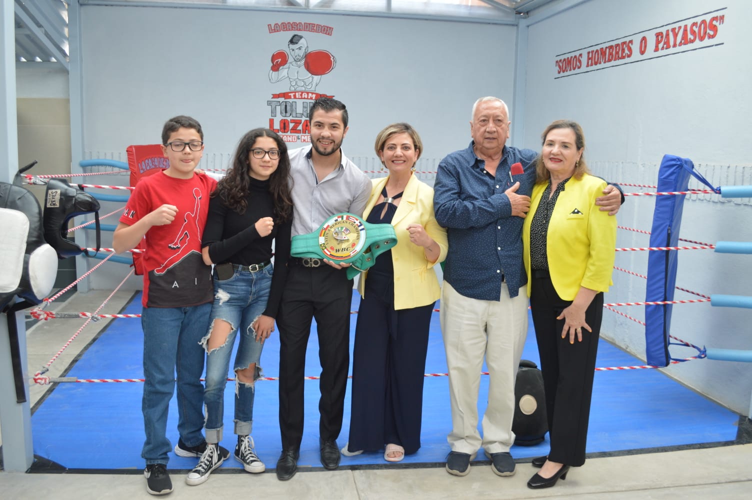 Toluquito Lozano inauguró gimnasio