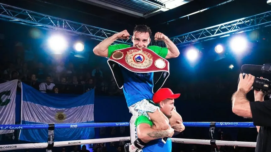 “El Veneno” Cháves fulminó en un round y retuvo su título latino WBO ...