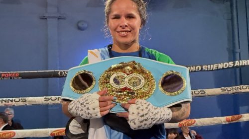 Sol Baumstarh conquistó un título mundial en una decisión que dejó debate