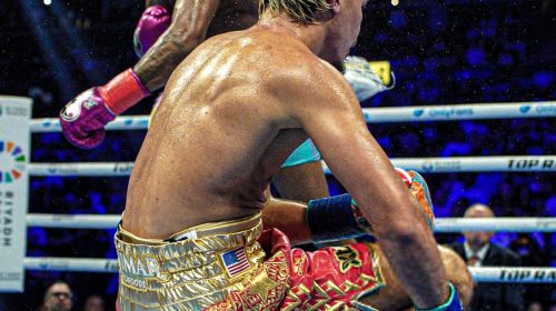Jaron Ennis destronó a Xander Zayas y unificó los títulos WBA y WBO